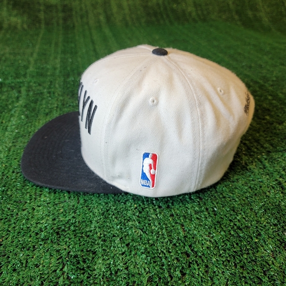 Brooklyn Nets Hat Cap Snap Back Adjustable Black Mitchell & Ness Adult One Size - Picture 4 of 11
